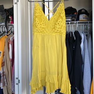 Chelsea & Violet yellow lace dress